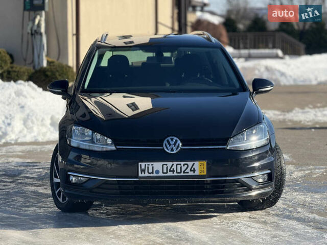 Черный Фольксваген Гольф, объемом двигателя 1.6 л и пробегом 205 тыс. км за 13900 $, фото 1 на Automoto.ua