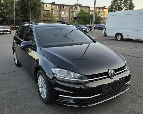 Чорний Фольксваген Гольф, об'ємом двигуна 1.39 л та пробігом 102 тис. км за 11900 $, фото 1 на Automoto.ua
