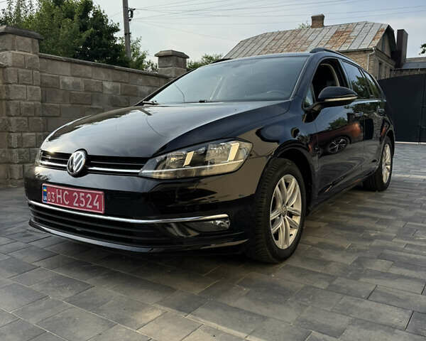 Черный Фольксваген Гольф, объемом двигателя 1.6 л и пробегом 178 тыс. км за 14800 $, фото 1 на Automoto.ua
