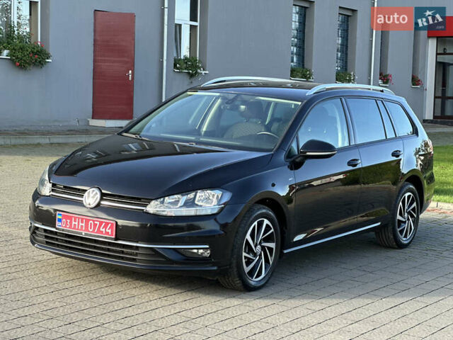 Черный Фольксваген Гольф, объемом двигателя 1.6 л и пробегом 238 тыс. км за 13700 $, фото 1 на Automoto.ua