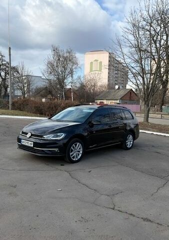 Черный Фольксваген Гольф, объемом двигателя 1.97 л и пробегом 250 тыс. км за 14700 $, фото 1 на Automoto.ua