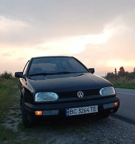 Фиолетовый Фольксваген Гольф, объемом двигателя 1.39 л и пробегом 289 тыс. км за 2500 $, фото 1 на Automoto.ua