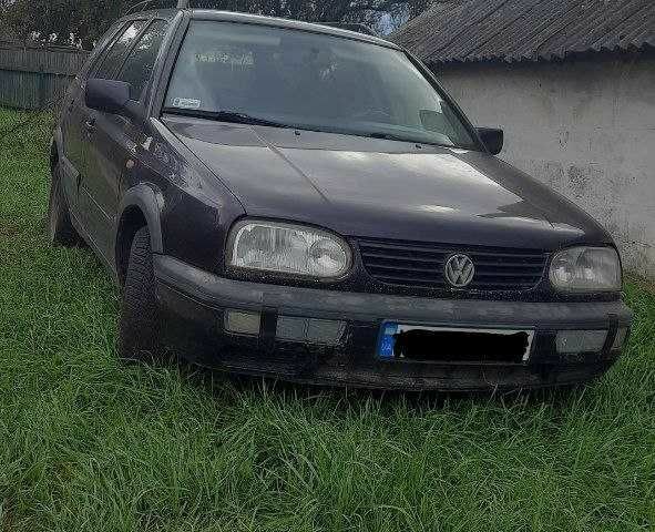 Фиолетовый Фольксваген Гольф, объемом двигателя 1.9 л и пробегом 200 тыс. км за 1700 $, фото 1 на Automoto.ua