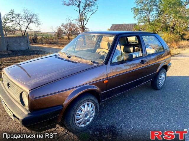 Коричневый Фольксваген Гольф, объемом двигателя 1.6 л и пробегом 200 тыс. км за 1350 $, фото 1 на Automoto.ua