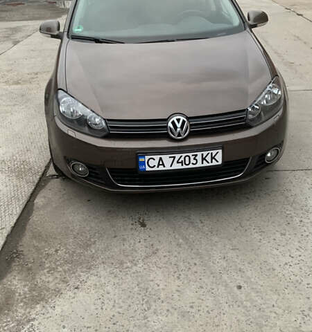 Коричневый Фольксваген Гольф, объемом двигателя 1.6 л и пробегом 235 тыс. км за 10000 $, фото 1 на Automoto.ua