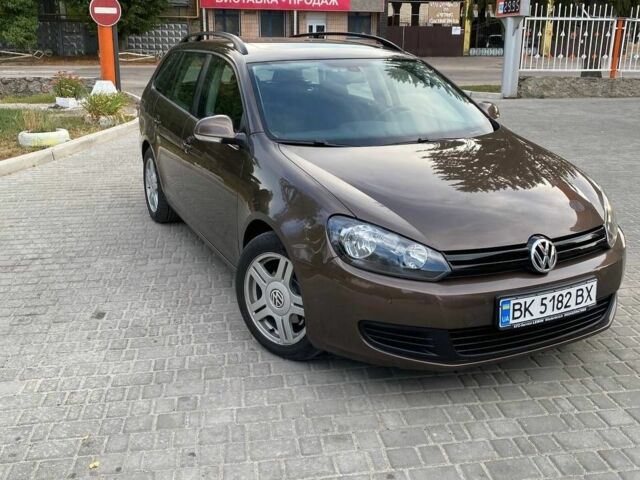 Коричневый Фольксваген Гольф, объемом двигателя 0 л и пробегом 230 тыс. км за 7900 $, фото 1 на Automoto.ua