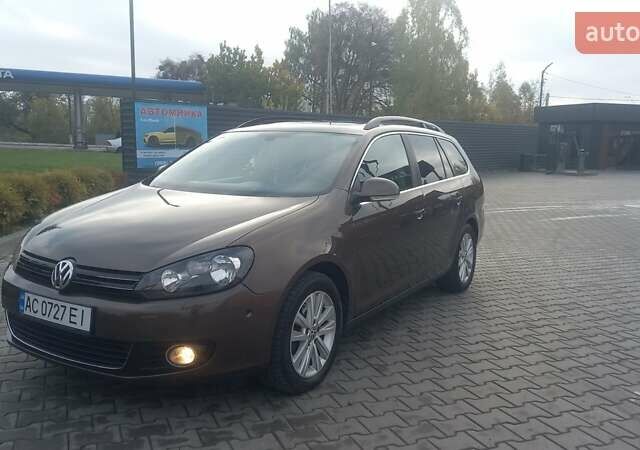 Коричневый Фольксваген Гольф, объемом двигателя 1.6 л и пробегом 258 тыс. км за 8100 $, фото 1 на Automoto.ua