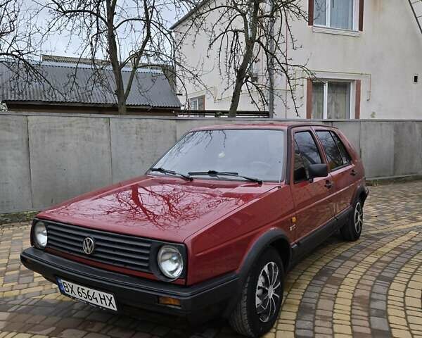 Красный Фольксваген Гольф, объемом двигателя 1.27 л и пробегом 400 тыс. км за 1750 $, фото 1 на Automoto.ua