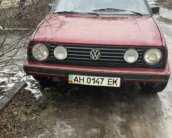 Красный Фольксваген Гольф, объемом двигателя 1.4 л и пробегом 300 тыс. км за 975 $, фото 1 на Automoto.ua