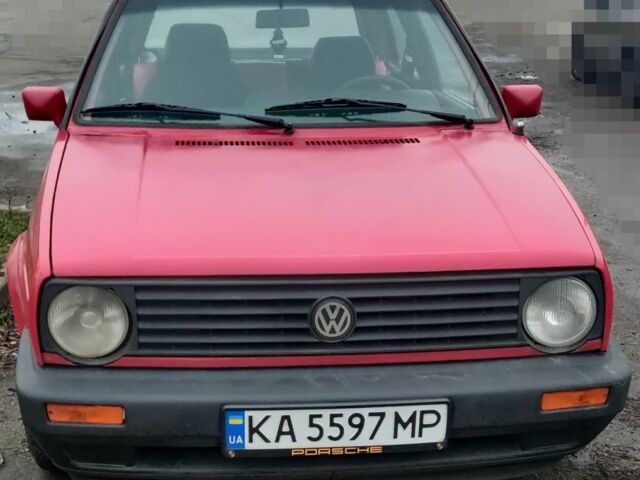 Красный Фольксваген Гольф, объемом двигателя 1.6 л и пробегом 316 тыс. км за 2200 $, фото 1 на Automoto.ua