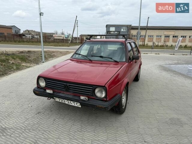 Красный Фольксваген Гольф, объемом двигателя 1.3 л и пробегом 200 тыс. км за 600 $, фото 1 на Automoto.ua