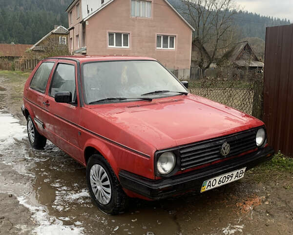 Красный Фольксваген Гольф, объемом двигателя 1.3 л и пробегом 350 тыс. км за 650 $, фото 1 на Automoto.ua