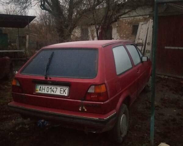 Червоний Фольксваген Гольф, об'ємом двигуна 1.27 л та пробігом 330 тис. км за 800 $, фото 1 на Automoto.ua