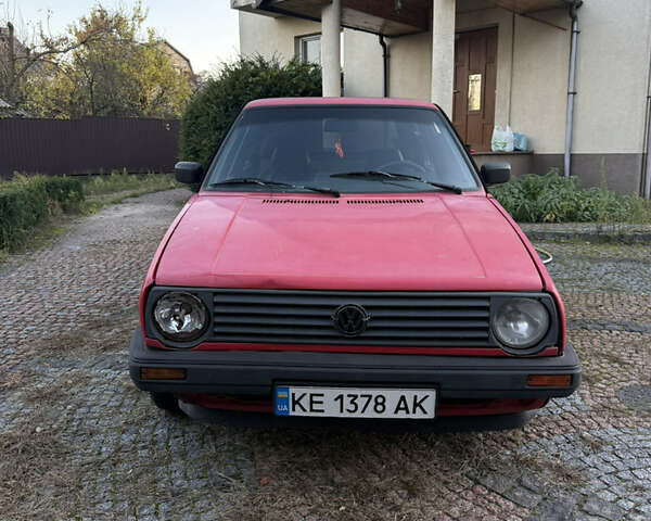 Красный Фольксваген Гольф, объемом двигателя 1.6 л и пробегом 178 тыс. км за 900 $, фото 1 на Automoto.ua