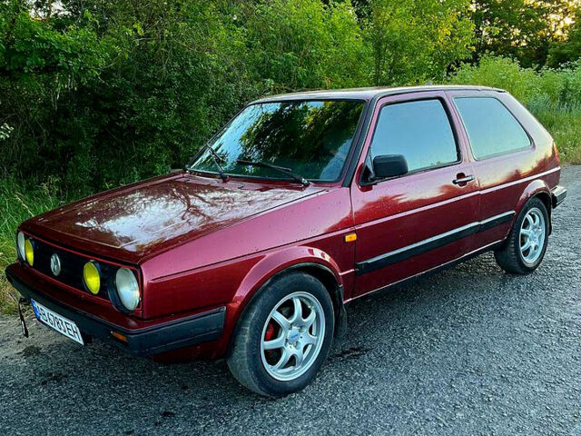 Красный Фольксваген Гольф, объемом двигателя 1.6 л и пробегом 0 тыс. км за 1400 $, фото 1 на Automoto.ua