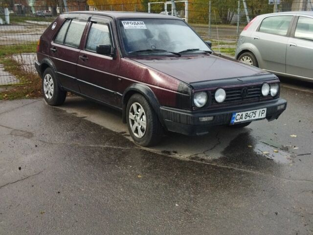 Червоний Фольксваген Гольф, об'ємом двигуна 1.8 л та пробігом 280 тис. км за 1000 $, фото 1 на Automoto.ua