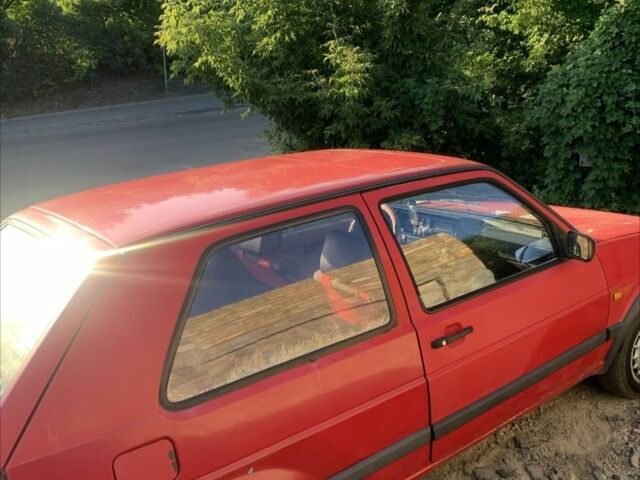 Красный Фольксваген Гольф, объемом двигателя 1.6 л и пробегом 120 тыс. км за 1700 $, фото 1 на Automoto.ua