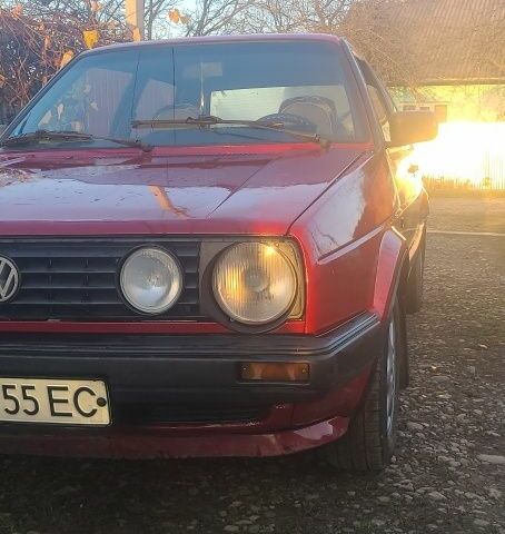 Красный Фольксваген Гольф, объемом двигателя 1.3 л и пробегом 270 тыс. км за 1450 $, фото 1 на Automoto.ua