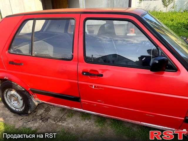 Красный Фольксваген Гольф, объемом двигателя 1.6 л и пробегом 0 тыс. км за 1300 $, фото 1 на Automoto.ua