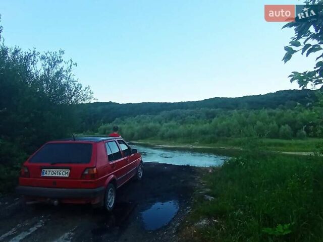 Червоний Фольксваген Гольф, об'ємом двигуна 1.6 л та пробігом 320 тис. км за 1600 $, фото 1 на Automoto.ua