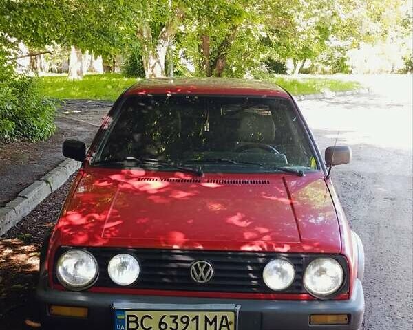 Червоний Фольксваген Гольф, об'ємом двигуна 1.27 л та пробігом 357 тис. км за 1600 $, фото 1 на Automoto.ua