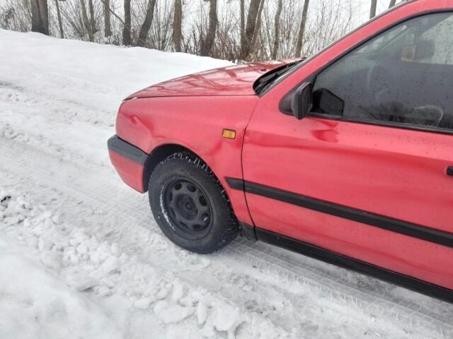 Красный Фольксваген Гольф, объемом двигателя 0 л и пробегом 234 тыс. км за 1250 $, фото 1 на Automoto.ua