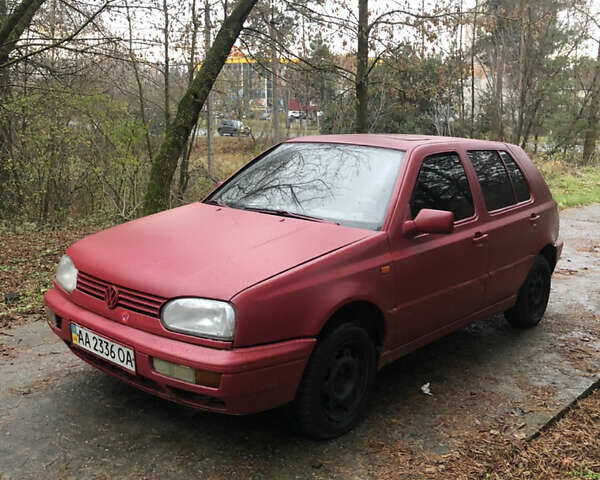Червоний Фольксваген Гольф, об'ємом двигуна 1.78 л та пробігом 294 тис. км за 1550 $, фото 1 на Automoto.ua