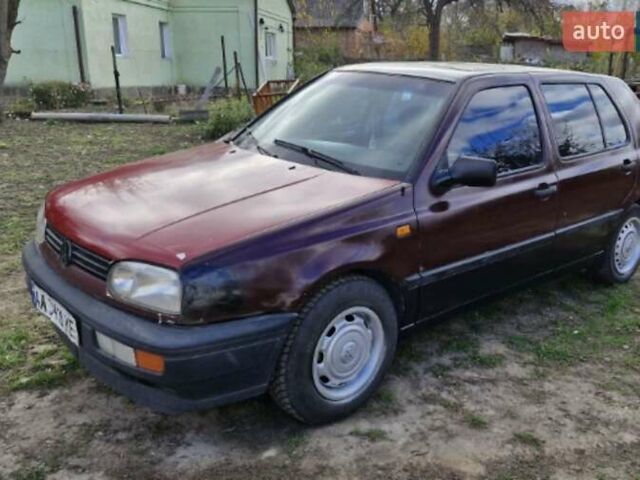 Красный Фольксваген Гольф, объемом двигателя 1.6 л и пробегом 20 тыс. км за 1250 $, фото 1 на Automoto.ua