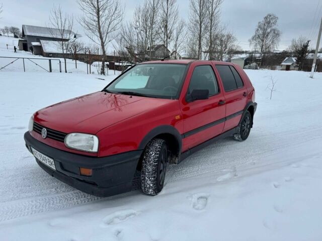 Красный Фольксваген Гольф, объемом двигателя 1.4 л и пробегом 492 тыс. км за 1850 $, фото 1 на Automoto.ua