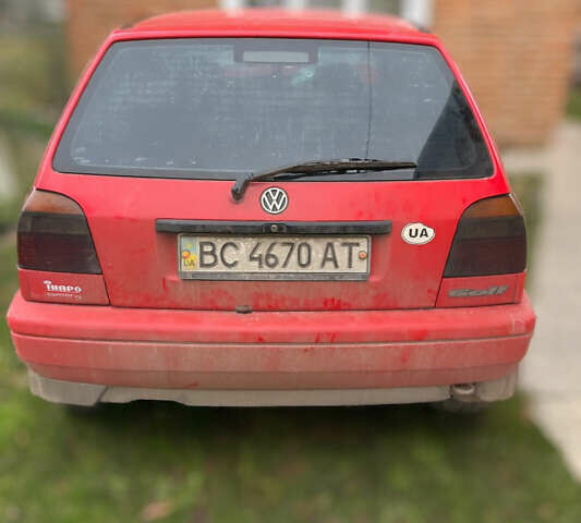 Красный Фольксваген Гольф, объемом двигателя 1.8 л и пробегом 260 тыс. км за 800 $, фото 1 на Automoto.ua