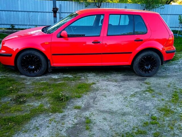 Красный Фольксваген Гольф, объемом двигателя 1.4 л и пробегом 0 тыс. км за 3300 $, фото 1 на Automoto.ua