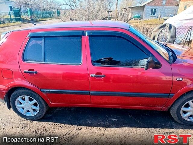 Красный Фольксваген Гольф, объемом двигателя 1.4 л и пробегом 98 тыс. км за 3400 $, фото 1 на Automoto.ua