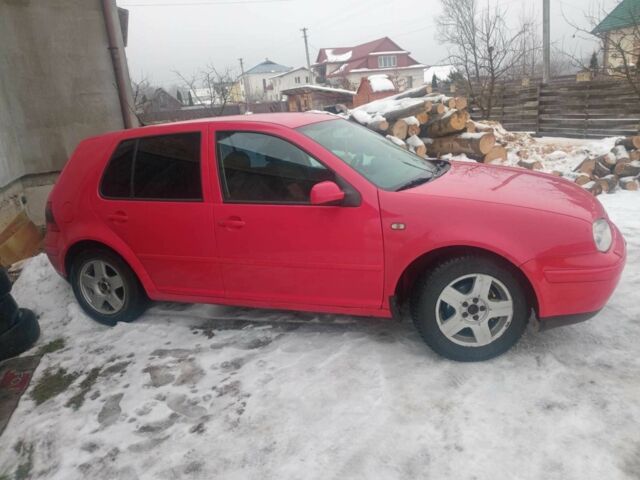 Красный Фольксваген Гольф, объемом двигателя 1.6 л и пробегом 2 тыс. км за 3900 $, фото 1 на Automoto.ua