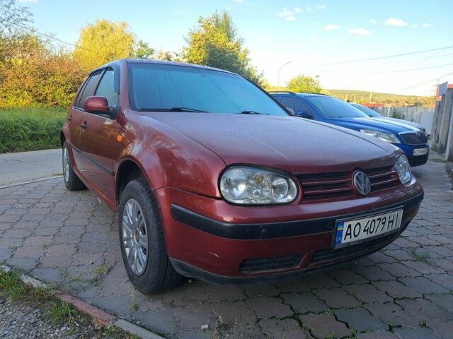 Красный Фольксваген Гольф, объемом двигателя 1.4 л и пробегом 350 тыс. км за 2100 $, фото 1 на Automoto.ua