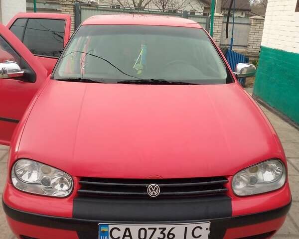 Красный Фольксваген Гольф, объемом двигателя 1.4 л и пробегом 270 тыс. км за 3600 $, фото 1 на Automoto.ua