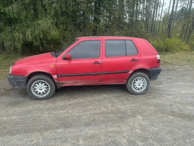 Красный Фольксваген Гольф, объемом двигателя 1.9 л и пробегом 300 тыс. км за 950 $, фото 1 на Automoto.ua