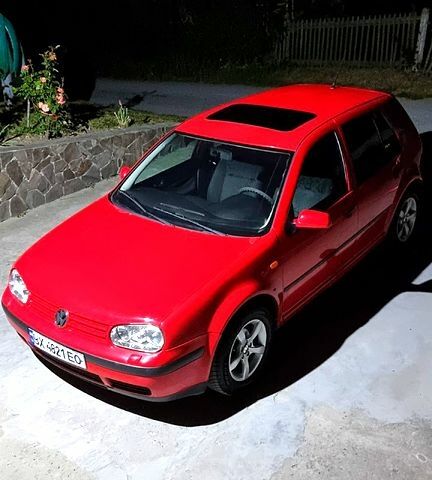 Красный Фольксваген Гольф, объемом двигателя 1.6 л и пробегом 0 тыс. км за 5500 $, фото 1 на Automoto.ua