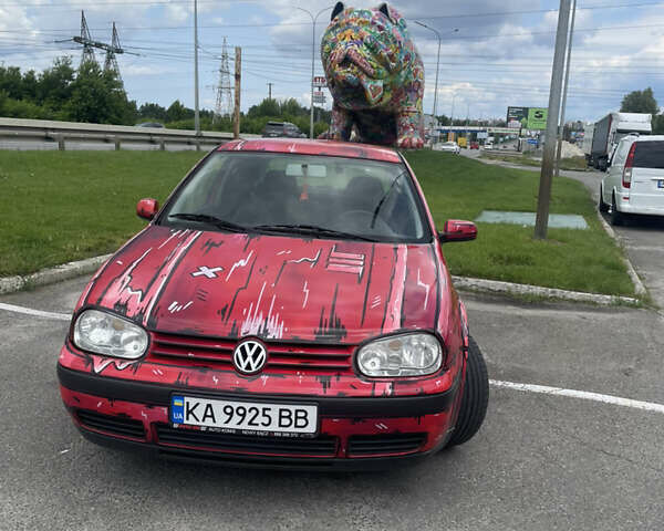 Красный Фольксваген Гольф, объемом двигателя 1.39 л и пробегом 350 тыс. км за 3700 $, фото 1 на Automoto.ua