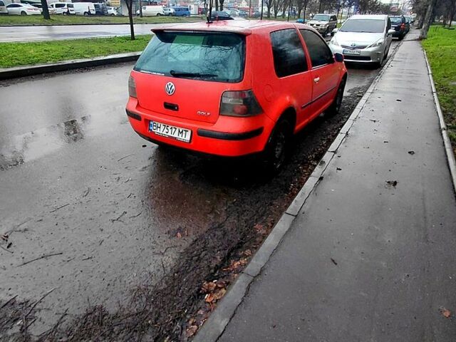 Красный Фольксваген Гольф, объемом двигателя 1.4 л и пробегом 0 тыс. км за 3000 $, фото 1 на Automoto.ua
