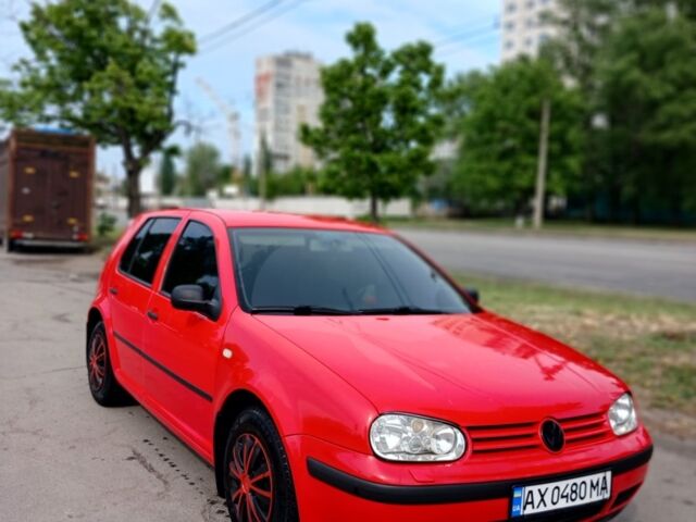 Красный Фольксваген Гольф, объемом двигателя 1.39 л и пробегом 210 тыс. км за 4200 $, фото 1 на Automoto.ua