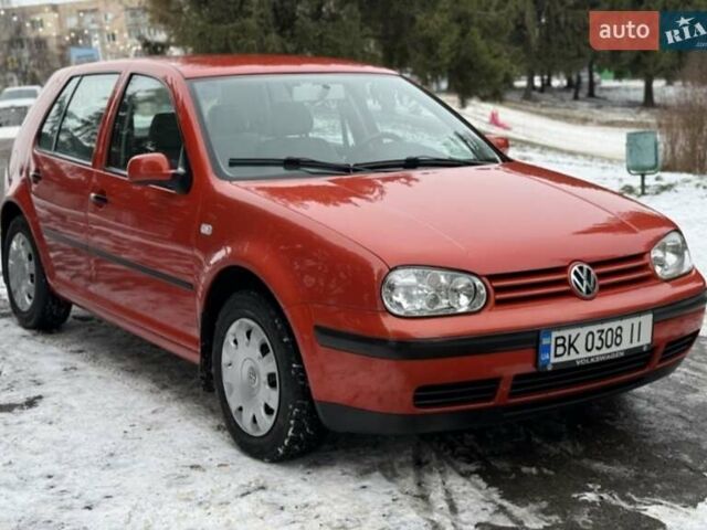 Червоний Фольксваген Гольф, об'ємом двигуна 1.6 л та пробігом 185 тис. км за 5250 $, фото 1 на Automoto.ua