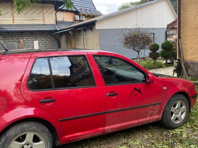 Червоний Фольксваген Гольф, об'ємом двигуна 1.4 л та пробігом 300 тис. км за 2700 $, фото 1 на Automoto.ua