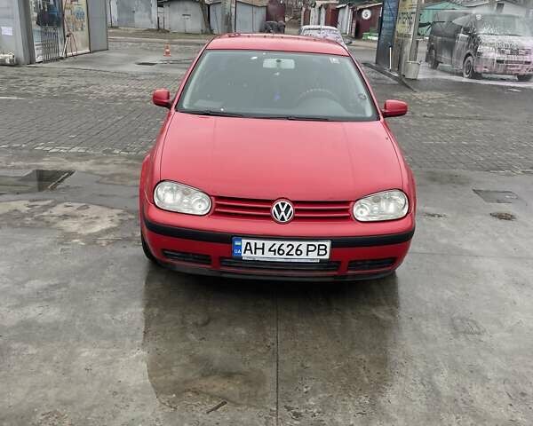 Червоний Фольксваген Гольф, об'ємом двигуна 1.6 л та пробігом 280 тис. км за 3650 $, фото 1 на Automoto.ua