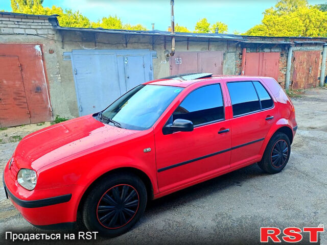 Червоний Фольксваген Гольф, об'ємом двигуна 1.6 л та пробігом 220 тис. км за 4399 $, фото 1 на Automoto.ua