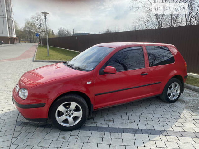 Червоний Фольксваген Гольф, об'ємом двигуна 1.39 л та пробігом 208 тис. км за 2800 $, фото 1 на Automoto.ua