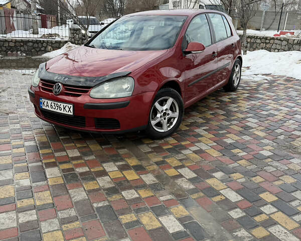 Красный Фольксваген Гольф, объемом двигателя 1.6 л и пробегом 315 тыс. км за 4500 $, фото 1 на Automoto.ua