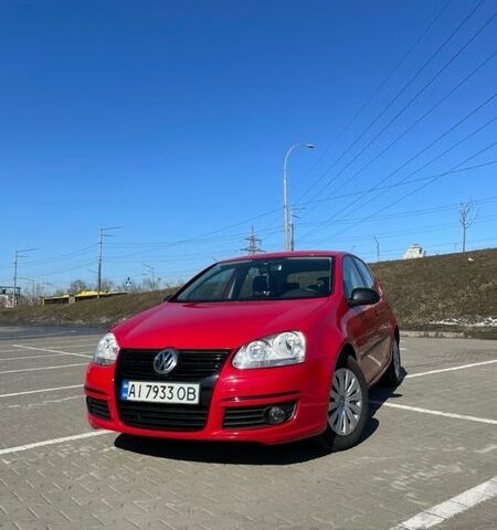Червоний Фольксваген Гольф, об'ємом двигуна 1.6 л та пробігом 249 тис. км за 5800 $, фото 1 на Automoto.ua