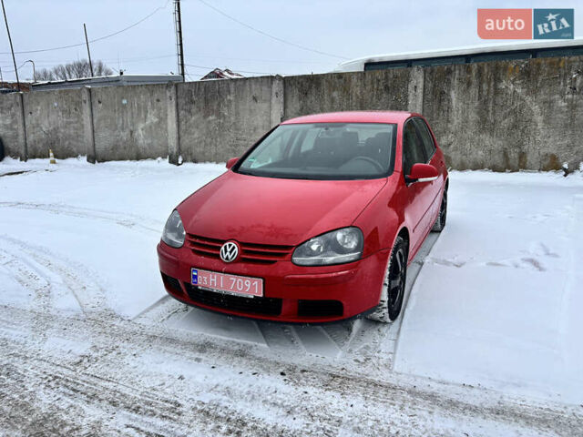 Червоний Фольксваген Гольф, об'ємом двигуна 1.6 л та пробігом 239 тис. км за 6500 $, фото 1 на Automoto.ua