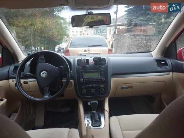 Красный Фольксваген Гольф, объемом двигателя 1.98 л и пробегом 312 тыс. км за 5200 $, фото 1 на Automoto.ua