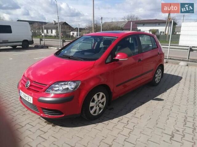 Червоний Фольксваген Гольф, об'ємом двигуна 1.4 л та пробігом 232 тис. км за 5200 $, фото 1 на Automoto.ua